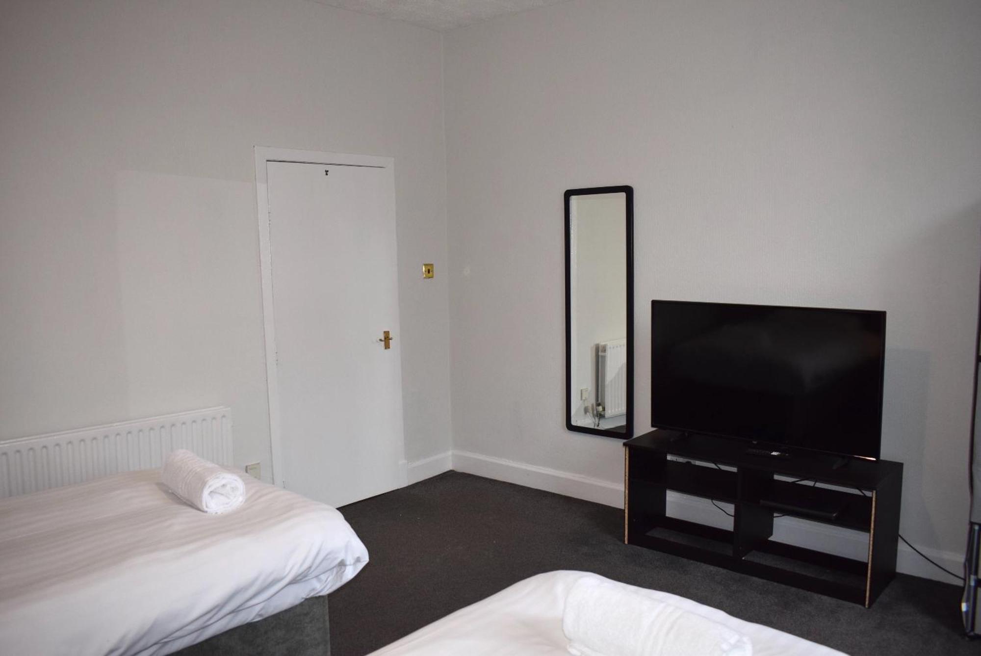 Kelpies Serviced Apartments Mcdonald- 2 Bedrooms Falkirk Exterior photo